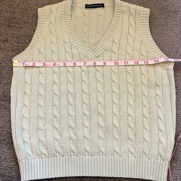 Brandy Melville Women'sMint Green Cable knit Sweater Vest Size S - Picture 3 of 6